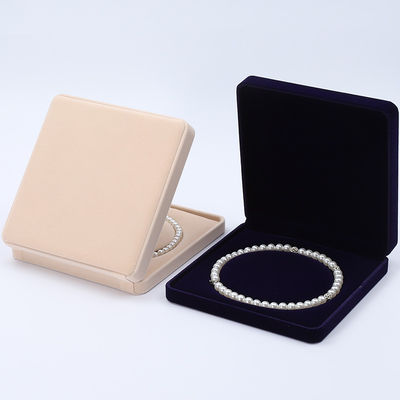 En forma personalizada, caja de joyería de terciopelo suave y elegante, cuadro de joyería de collar de perlas.