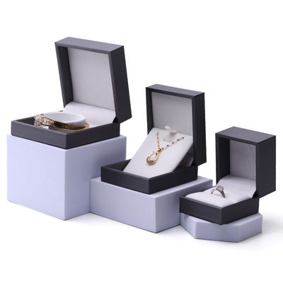 comprar Confección con pincel con toque suave de pieles de PU para joyería de embalaje online manufacture