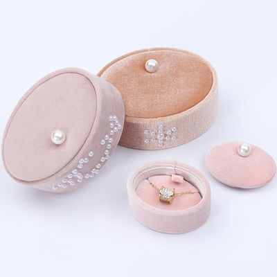 Caja de anillos de terciopelo mini ovalado, caja de almacenamiento de anillos con adornos de perlas.