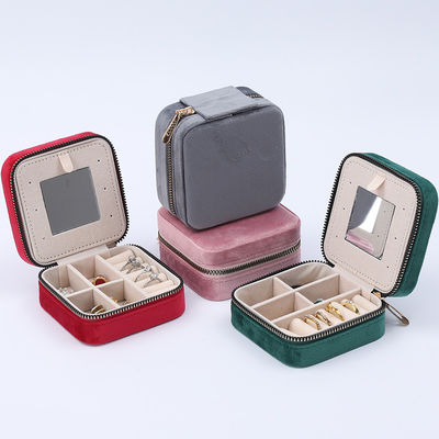 Caja de almacenamiento de joyas elegante de alta gama organizador de joyas de viaje de terciopelo suave con espejo