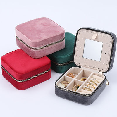 Caja de almacenamiento de joyas elegante de alta gama organizador de joyas de viaje de terciopelo suave con espejo