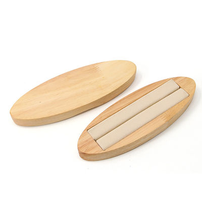 Display de joyas de madera discretas ovaladas Requisitos de placas para orejas Rodillos Exposición