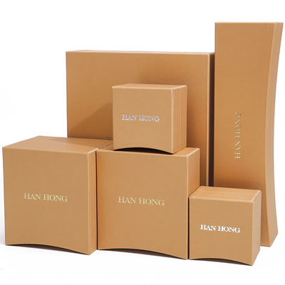 Caja de joyería en forma de arco dorado de cuero falso caja de joyería de lujo caja de embalaje de almacenamiento