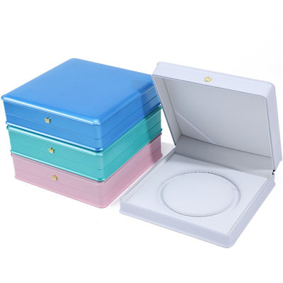 comprar Toque suave Macaron Color de plástico collar de perlas Caja de almacenamiento Embalaje de joyas online manufacture