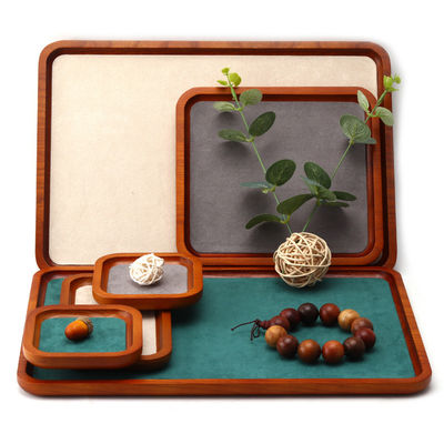 comprar Muchos colores de revestimiento de madera sólida joyería de exhibición bandeja para el anillo de la pulsera del colgante exposición online manufacture