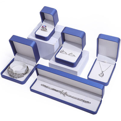 Cuadro de joyería de cuero de PU de forma personalizada para embalaje.