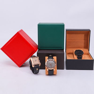 Caja de almacenamiento de relojes de cuero de revestimiento suave de PU con bolsillo de joyería interior