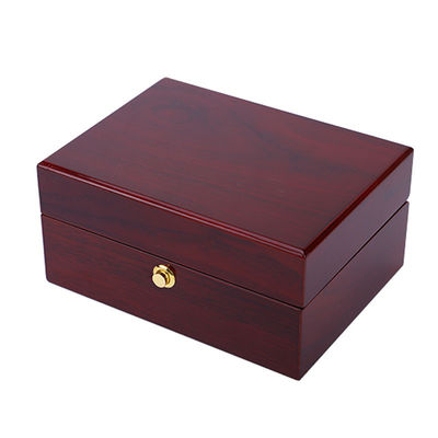 Caja de almacenamiento de relojes de lujo de madera OEM a prueba de polvo con cierre por botón