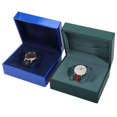 Caja de plástico de relojes de embalaje con un estilo de cuero.