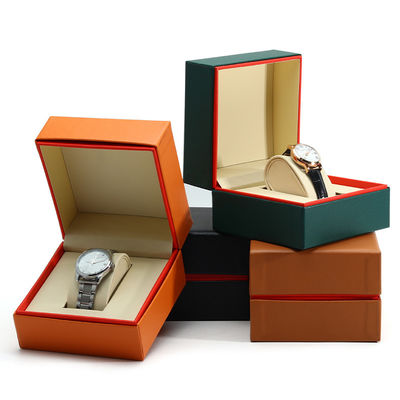 Casilla de relojes de cuero PU resistente al polvo con borde interno rojo