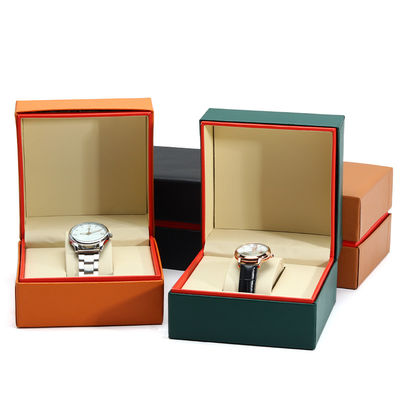 Casilla de relojes de cuero PU resistente al polvo con borde interno rojo