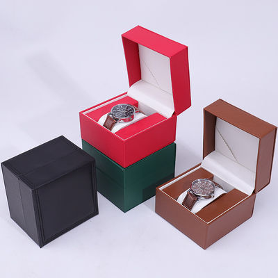 Caja de almacenamiento de relojes de cuero PU de alta gama con interior de madera para envases de lujo