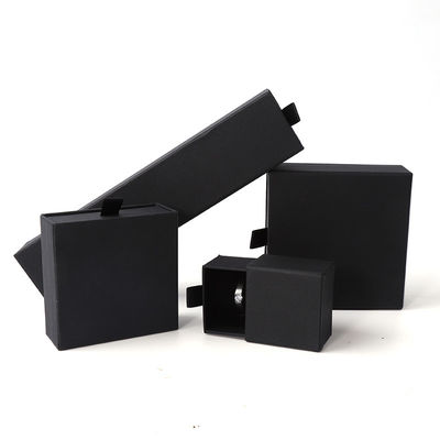 Fabricación al por mayor Eco amigable regalo de lujo Caja de joyería Personalizado logotipo personalizado Anillo Collar de oreja Brazalete Embalaje Papel de cartón negro Caja de joyería