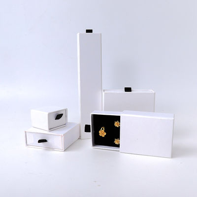comprar Fabricación al por mayor Eco amigable regalo de alta calidad Caja de joyería personalizado anillo personalizado collar de orejas brazalete embalaje papel cartón blanco cajón de joyería caja con logotipo online manufacture