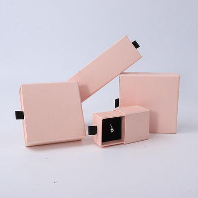 Fabricación al por mayor Eco amigable regalo de alta calidad Caja de joyería personalizado anillo personalizado collar de orejas brazalete embalaje cartón rosa Papel cajón de joyería caja con logotipo