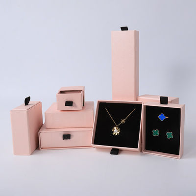 Fabricación al por mayor Eco amigable regalo de alta calidad Caja de joyería personalizado anillo personalizado collar de orejas brazalete embalaje cartón rosa Papel cajón de joyería caja con logotipo