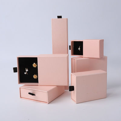 Fabricación al por mayor Eco amigable regalo de alta calidad Caja de joyería personalizado anillo personalizado collar de orejas brazalete embalaje cartón rosa Papel cajón de joyería caja con logotipo