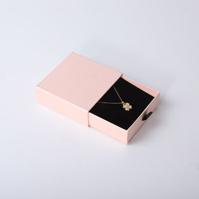 Fabricación al por mayor Eco amigable regalo de alta calidad Caja de joyería personalizado anillo personalizado collar de orejas brazalete embalaje cartón rosa Papel cajón de joyería caja con logotipo