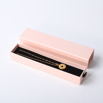 Fabricación al por mayor Eco amigable regalo de alta calidad Caja de joyería personalizado anillo personalizado collar de orejas brazalete embalaje cartón rosa Papel cajón de joyería caja con logotipo
