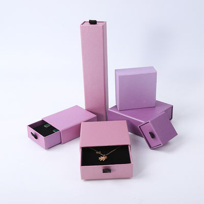 Fabricación al por mayor Eco amigable regalo de alta calidad Caja de joyería personalizado anillo personalizado collar de orejas brazalete embalaje cartón púrpura Papel cajón de joyería caja con logotipo