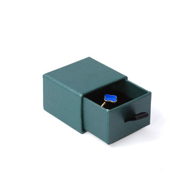 Fabricación al por mayor Eco amigable regalo de alta calidad Caja de joyería personalizado anillo personalizado collar de orejas brazalete embalaje cartón verde Papel cajón de joyería caja con logotipo