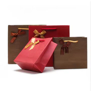 Caja de embalaje de anillos de joyería de terciopelo marrón de costumbre Caja de anillos dobles para la ceremonia de boda