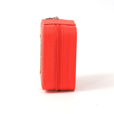 Caja de almacenamiento de joyas rojas de cuero pequeño portátil