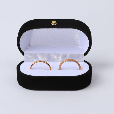 Envasado de joyas de terciopelo negro personalizado Engaño de boda Anillo doble Caja de joyas de lujo