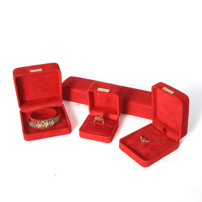 Fabricación al por mayor Caja de joyería de lujo personalizada de alta gama Collar Brazalete Orecillos Anillo conjunto de joyas Embalaje Veludo rojo Caja de joyas con logotipo