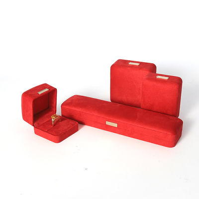 Fabricación al por mayor Caja de joyería de lujo personalizada de alta gama Collar Brazalete Orecillos Anillo conjunto de joyas Embalaje Veludo rojo Caja de joyas con logotipo