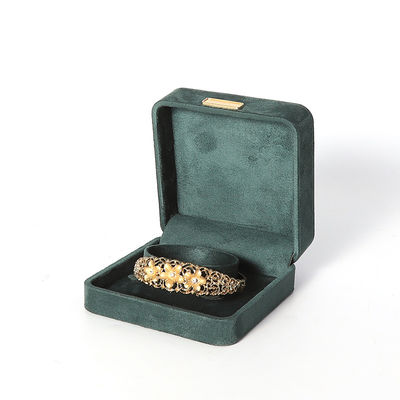 Fabricación al por mayor Caja de joyería de lujo personalizada de alta gama Collar Brazalete Aretes Anillo conjunto de joyas Embalaje Veludo verde oscuro Caja de joyas con logotipo