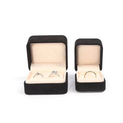 Venta al por mayor de joyas de alta gama embalaje caja de anillos logotipo personalizado embalaje de joyas de lujo matrimonio doble compromiso caja de anillo de terciopelo