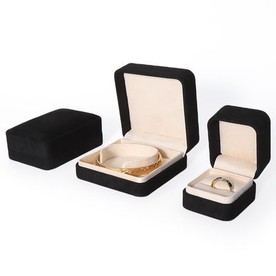 Juego de joyas grande de alta gama, collar, pulsera, aretes, anillo, embalaje, caja de joyería cuadrada de terciopelo negro hecha a mano con logotipo
