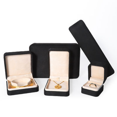 Juego de joyas grande de alta gama, collar, pulsera, aretes, anillo, embalaje, caja de joyería cuadrada de terciopelo negro hecha a mano con logotipo