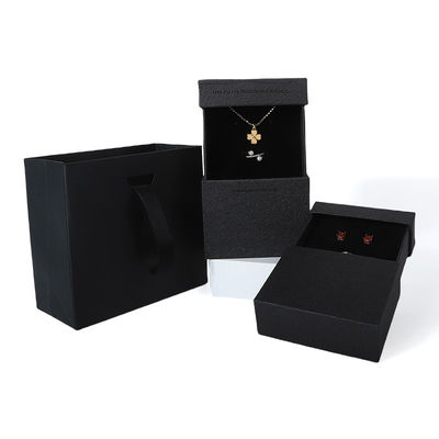 Caja de joyería de cartón de papel negro con cajón, ecológica, personalizada, de alta calidad al por mayor de China, para embalaje de joyas, con logotipo, para collar, pendientes, pulsera y anillo.