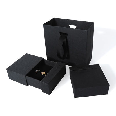 Caja de joyería de cartón de papel negro con cajón, ecológica, personalizada, de alta calidad al por mayor de China, para embalaje de joyas, con logotipo, para collar, pendientes, pulsera y anillo.