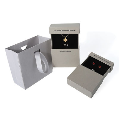 China fabricación al por mayor de alta calidad Caja de collar, pendientes, pulsera y anillo. Embalaje de joyería personalizado, ecológico, de cartón, papel gris, caja de joyería con cajón y logotipo.