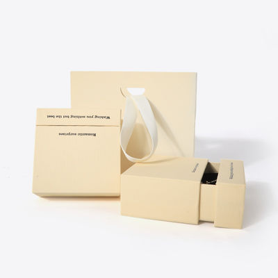 China fabricación al por mayor de alta calidad Caja de collar, pendientes, pulsera y anillo. Embalaje de joyería personalizado, ecológico, de cartón, papel, caja de joyería con cajón y logotipo.