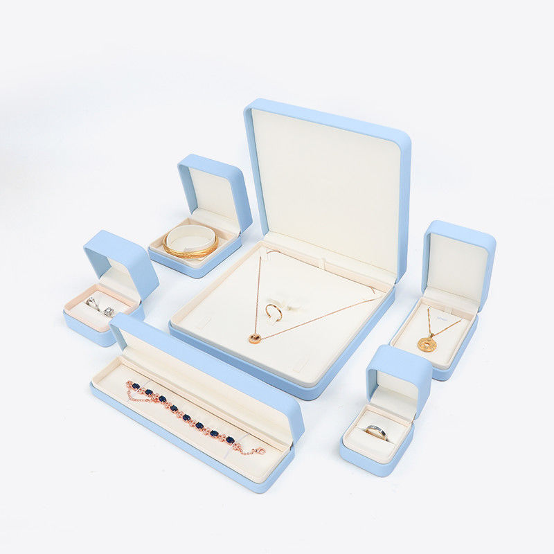 Caja de joyas de cuero azul claro para joyas grandes Conjunto de collar Brazalete de orejas Anillo de embalaje