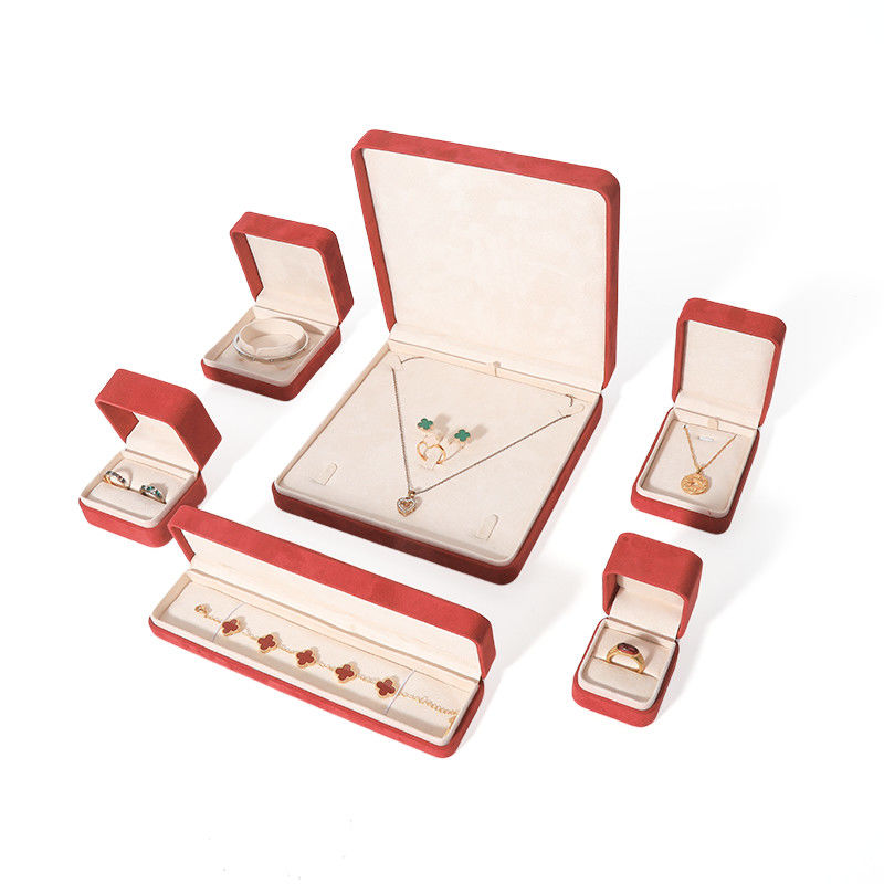 Embalaje de caja de joyería roja premium con impresión 3D para juego grande de collar, pulsera, aretes y anillo