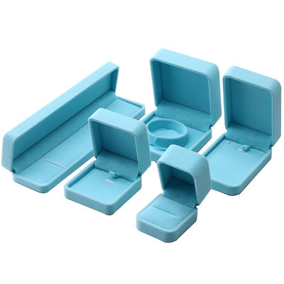 Fabricación al por mayor Hign End Joyería Caja de embalaje Logotipo personalizado personalizado Collar de lujo Brazalete Anillo de oreja Embalaje de terciopelo azul cielo Caja de joyas