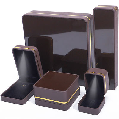 Caja de joyería rectangular Han Hong con luz LED y accesorios de lujo con revestimiento de terciopelo