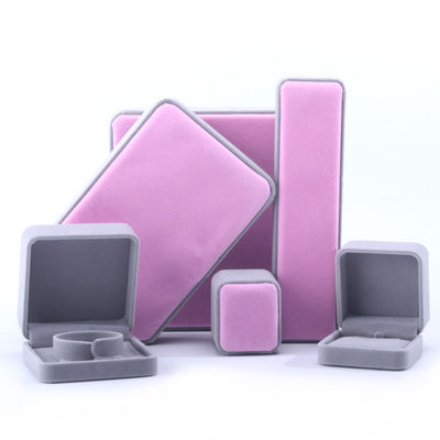 Caja de embalaje de joyas de terciopelo de grado personalizado para collar de pendientes de brazalete y anillo