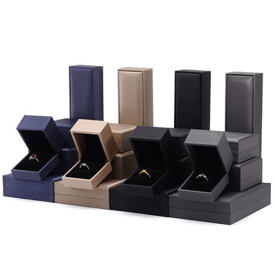 Esponja gruesa estilo rectángulo embalaje de lujo caja de joyas de terciopelo para collar y anillo