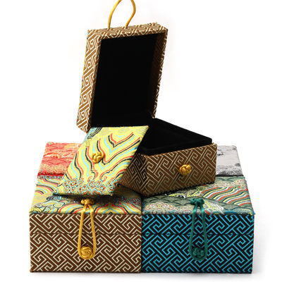 Caja de almacenamiento de joyas de satén de oro para collar clásico colgante de Hanhong en estilo