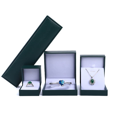 Caja de embalaje de joyas verdes con logotipo personalizado para los aretes de anillos de pulsera de collar Hanhong