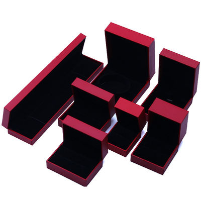 OEM caja de joyería de papel rojo conjunto de revestimiento de terciopelo caja de embalaje de joyería personalizada