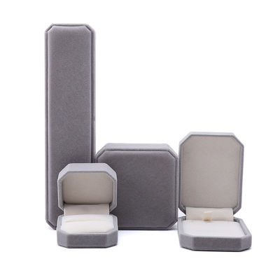 Caja de joyería octogonal de flanilla gris personalizada para collares Brazaletes y anillos