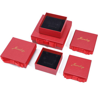 Logotipo personalizado Caja de joyería de papel rojo para collar de pendientes anillo rectángulo hecho a mano