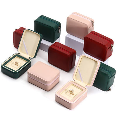 Embalaje de caja de joyas de tamaño personalizado con cremallera y borde grueso interno